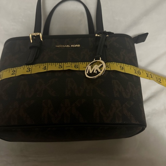 Michael Kors Jet Set Traveler Black and Brown Women's Shoulder Bag/Crossbody Bag - Picture 9 of 11